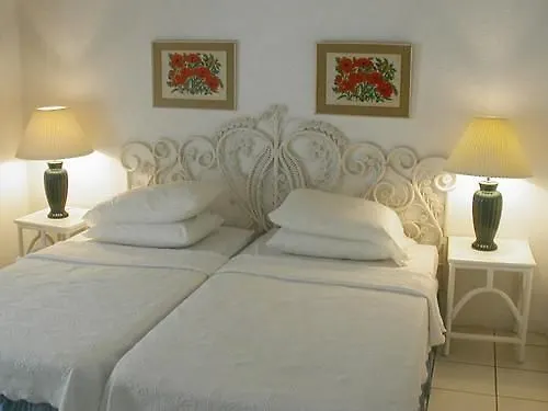 Apartment Paradise Villas Bridgetown